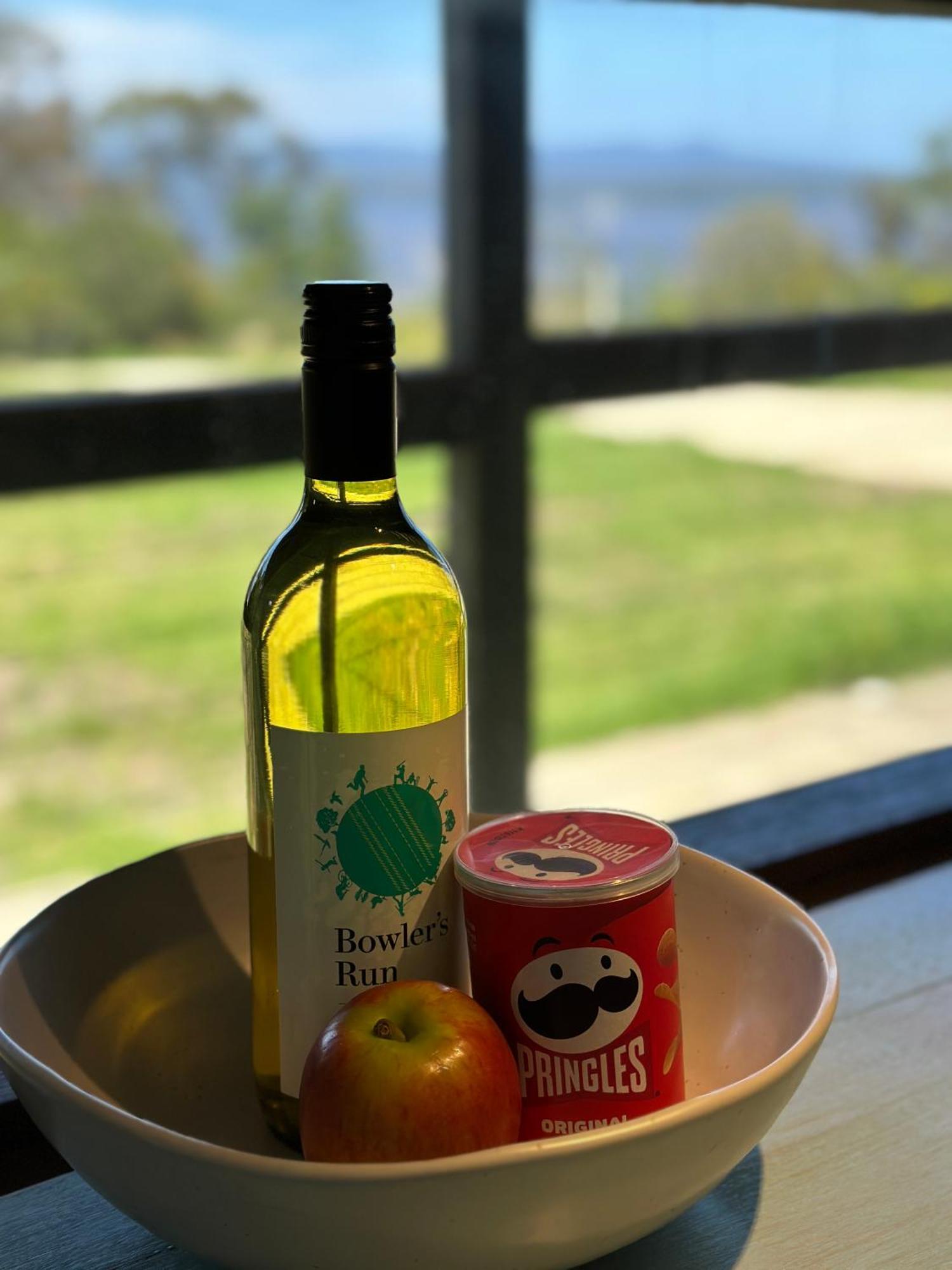 Ocean Breeze Tiny House - Ocean And Lake View Mallacoota Eksteriør bilde