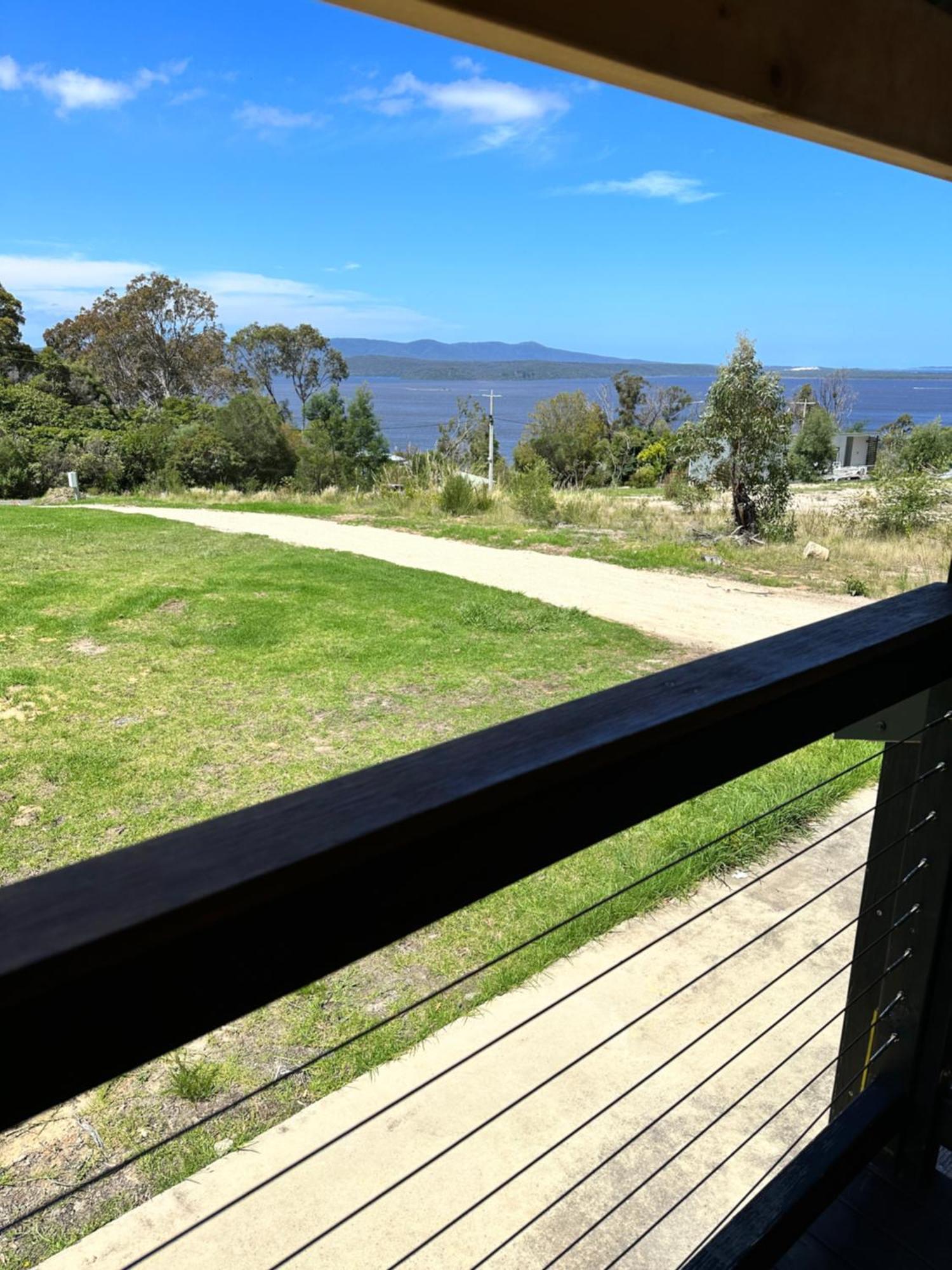 Ocean Breeze Tiny House - Ocean And Lake View Mallacoota Eksteriør bilde