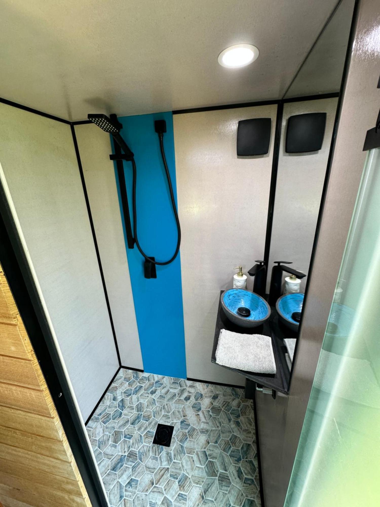 Ocean Breeze Tiny House - Ocean And Lake View Mallacoota Eksteriør bilde